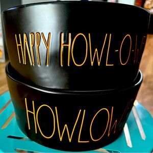 Rae Dunn Halloween bowls. Purchaser to pay shipping.